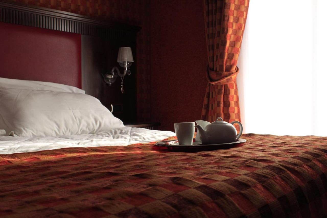 Guiren Dal 1959 Otel Napoli Dış mekan fotoğraf